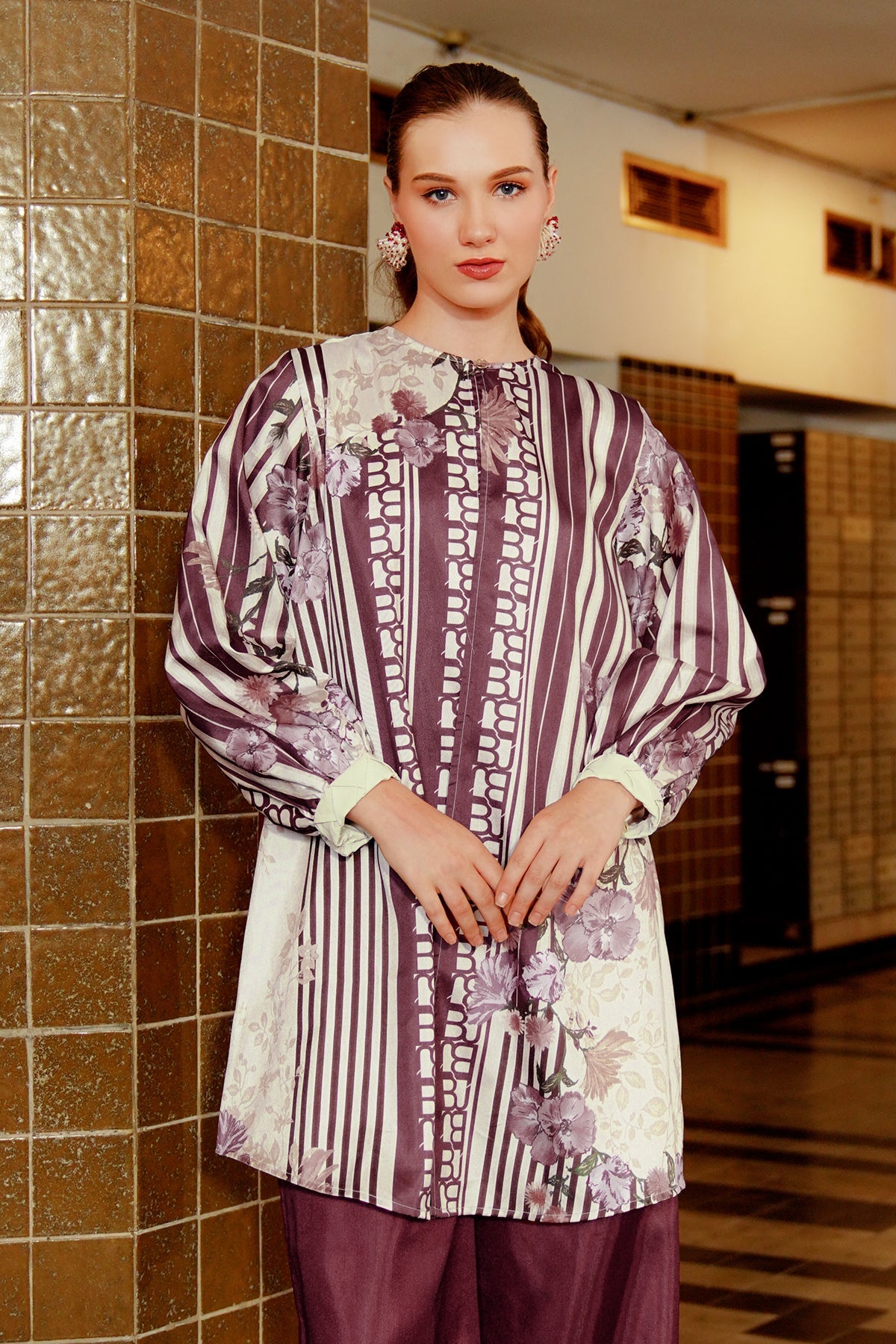 Amona Mix Fabric Outer - Maroon