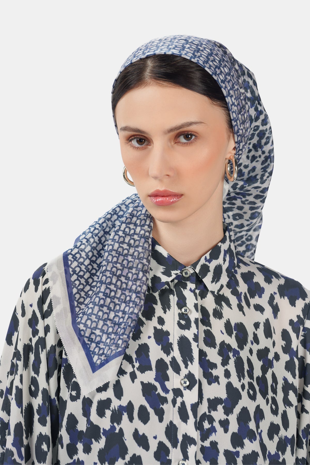 Call Of The Wild Scarf - Navy