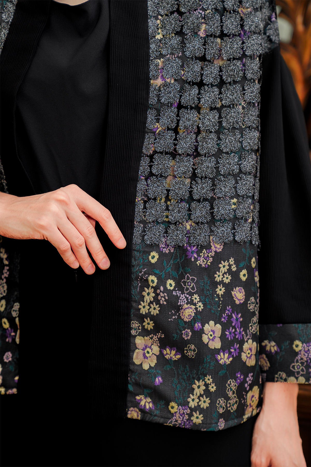 Elmeira Stripe Texture Outer - Black