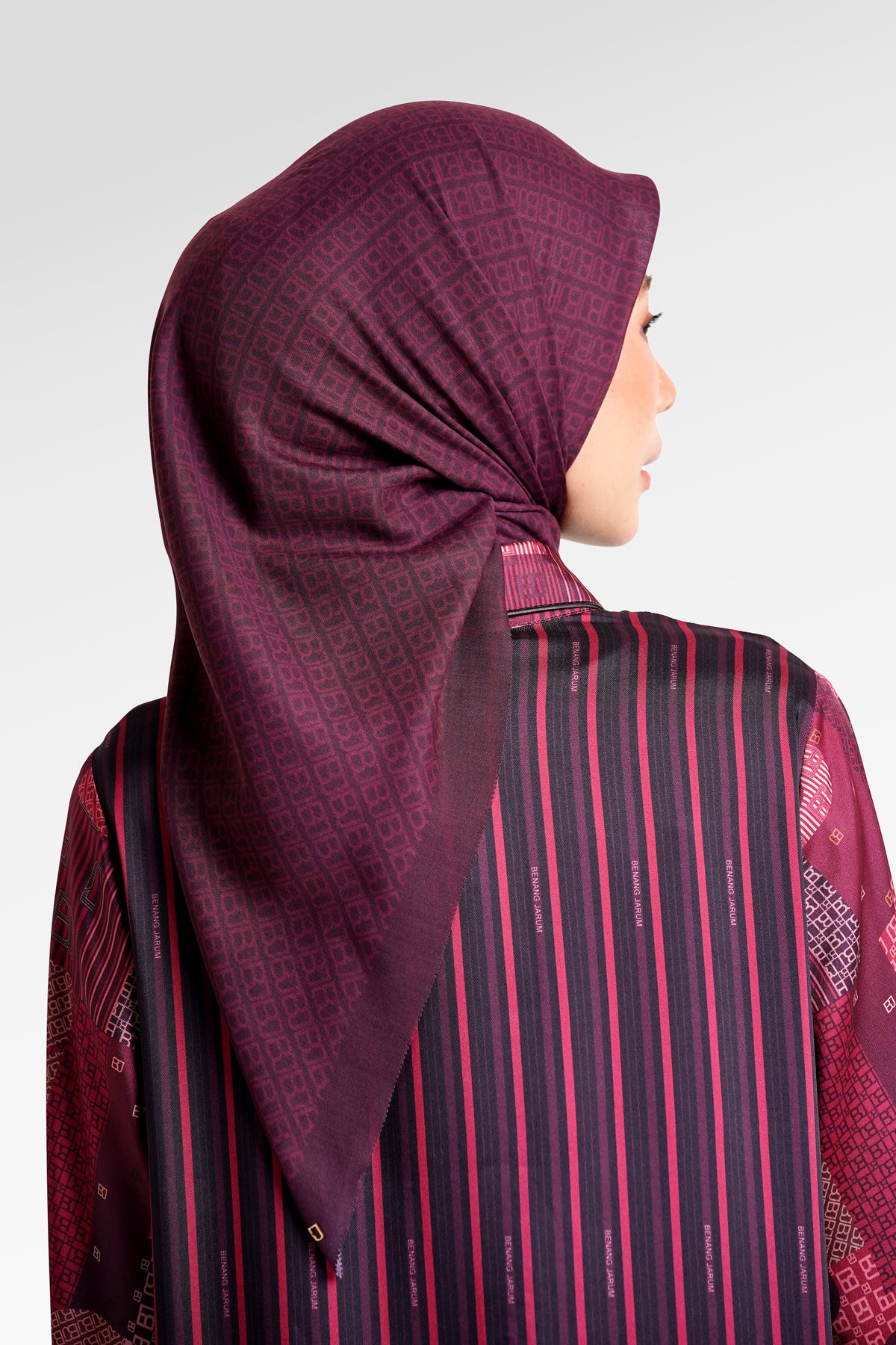 Mono Diagonal Scarf - Berry