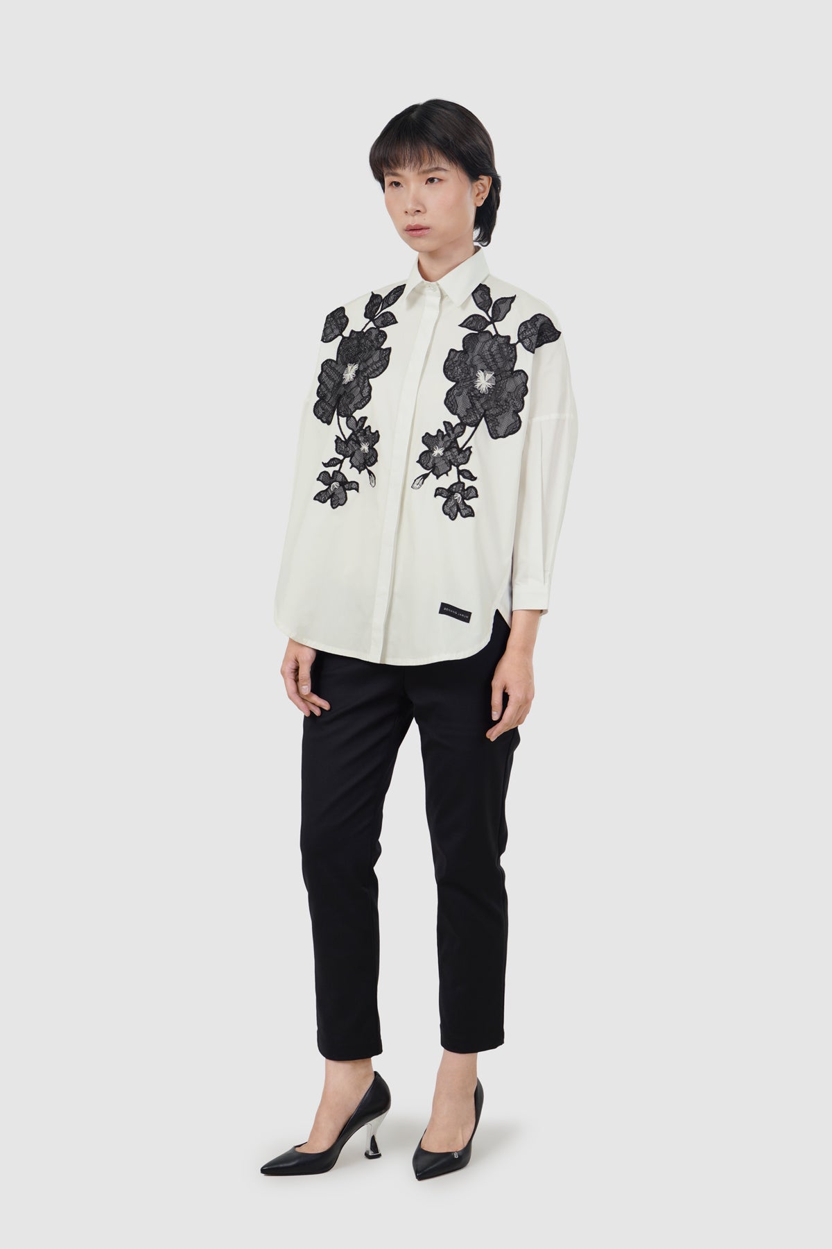 Zerrin Embroidery Shirt - White