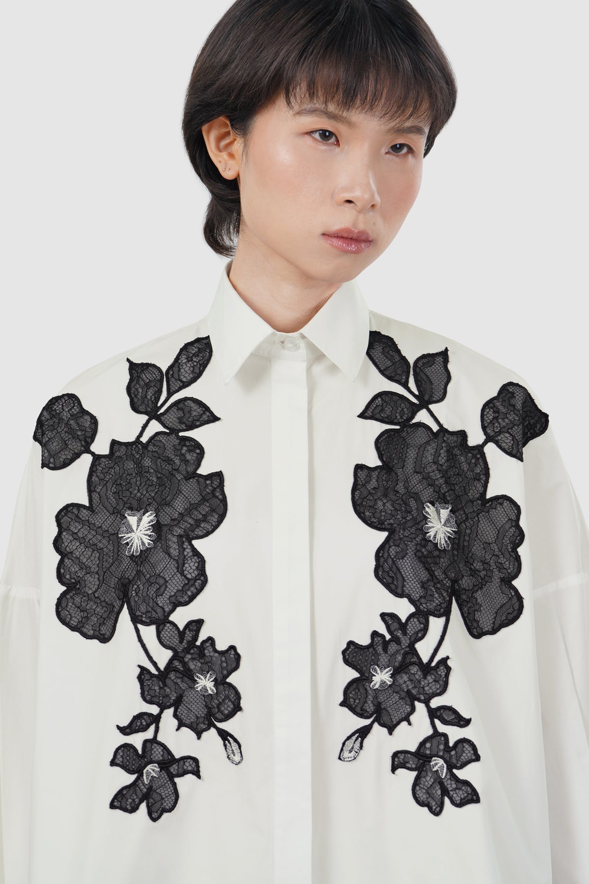 Zerrin Embroidery Shirt - White