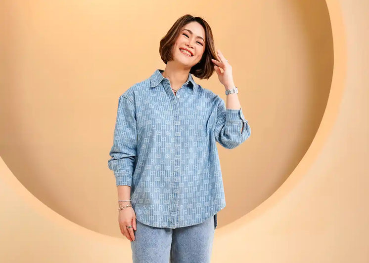 Outfit Wanita Kekinian untuk Daily 