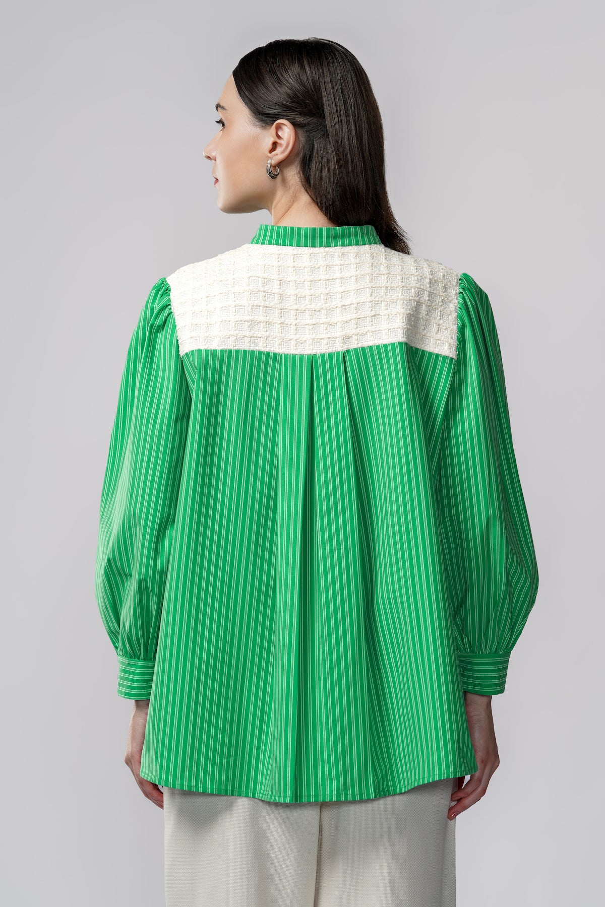 Ivelle Embroidery Shirt - Green