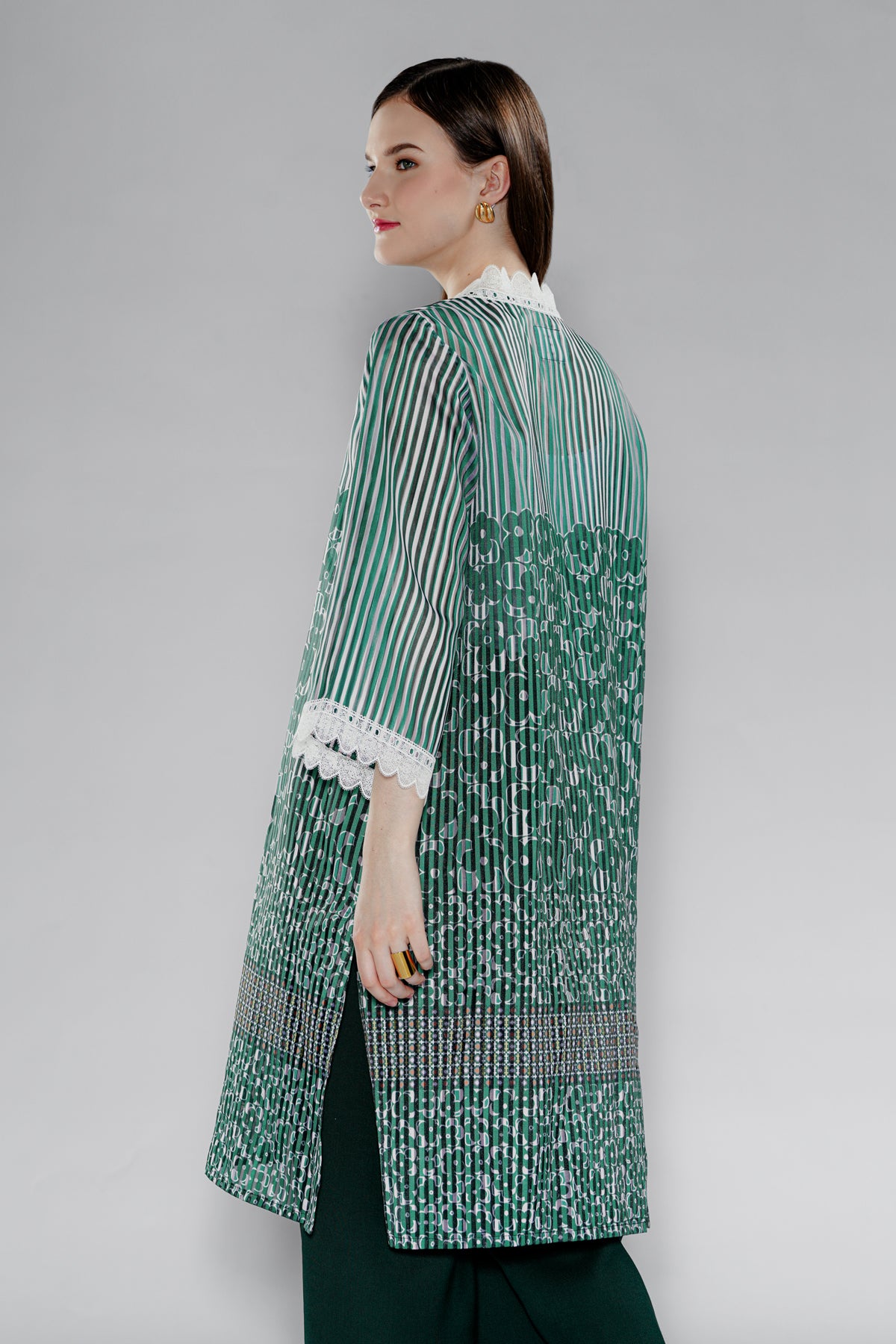 Adara Lace Outer - Eden