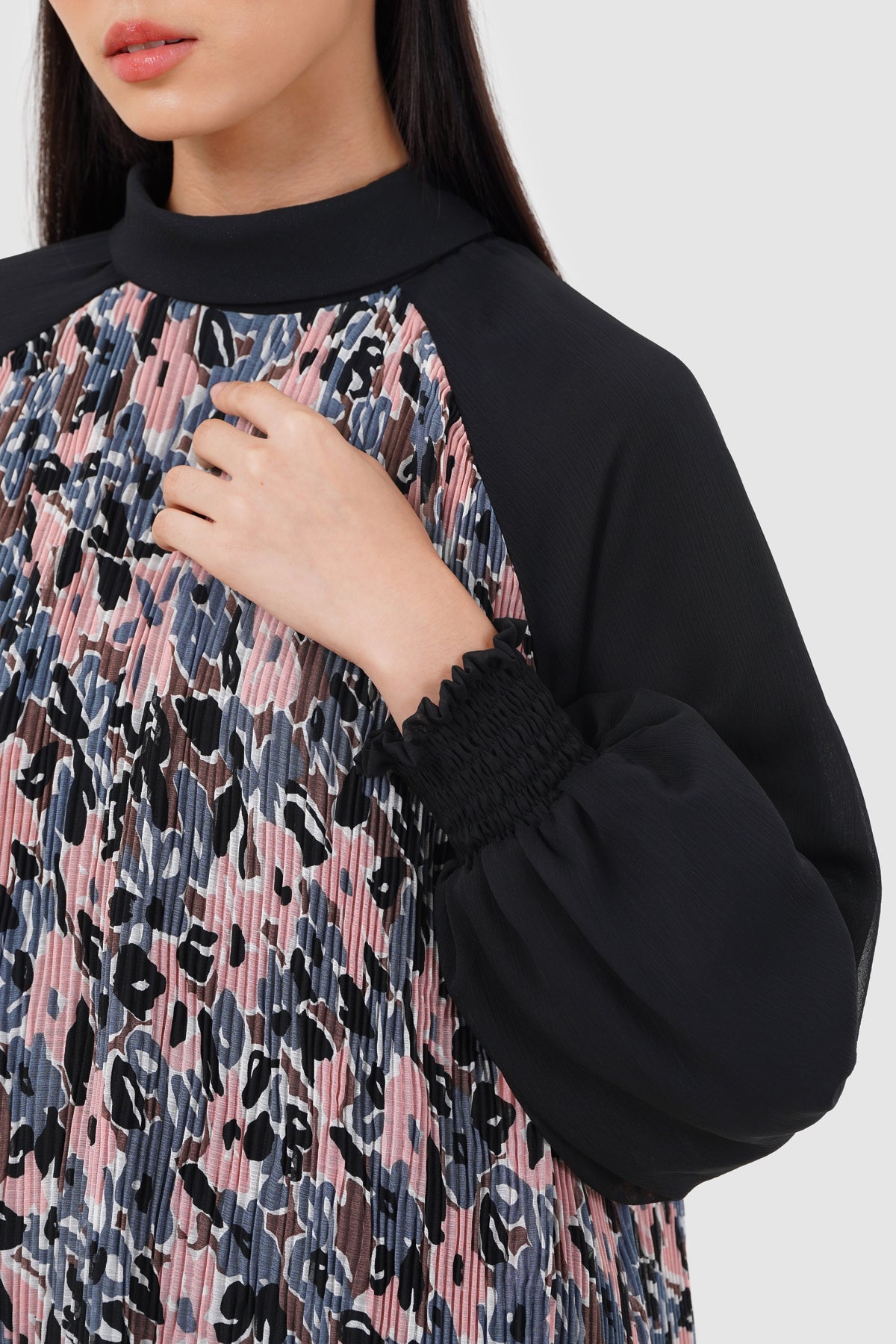 Avena Pleats Dress - Caviar