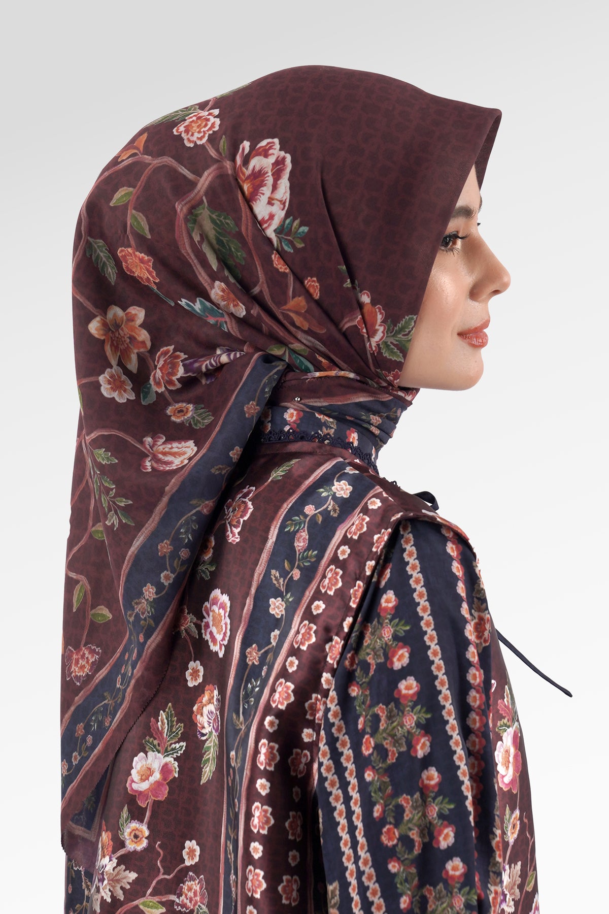 Blooming Eid Scarf - Carnation