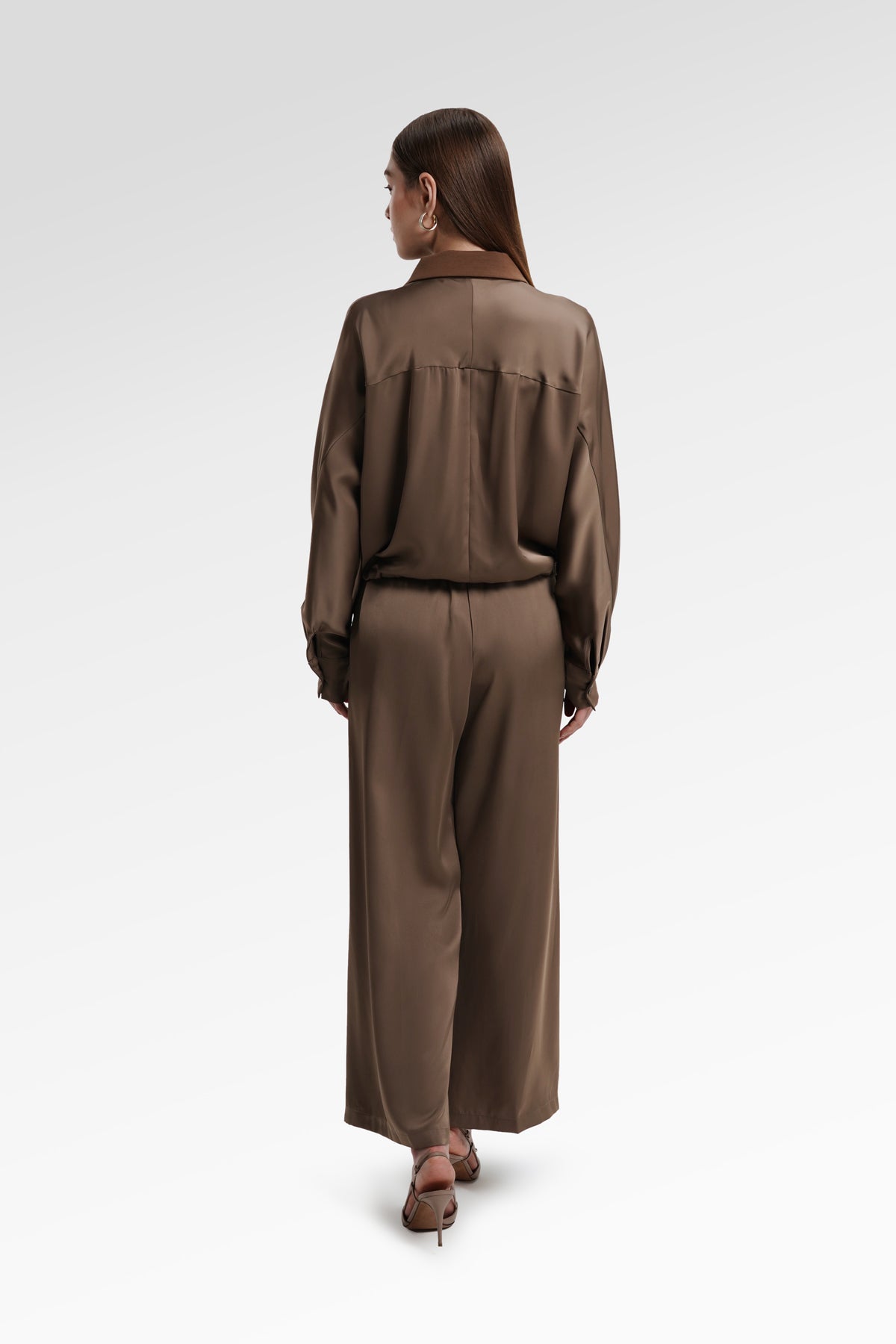 Bella Crop Shirt - Dark Taupe