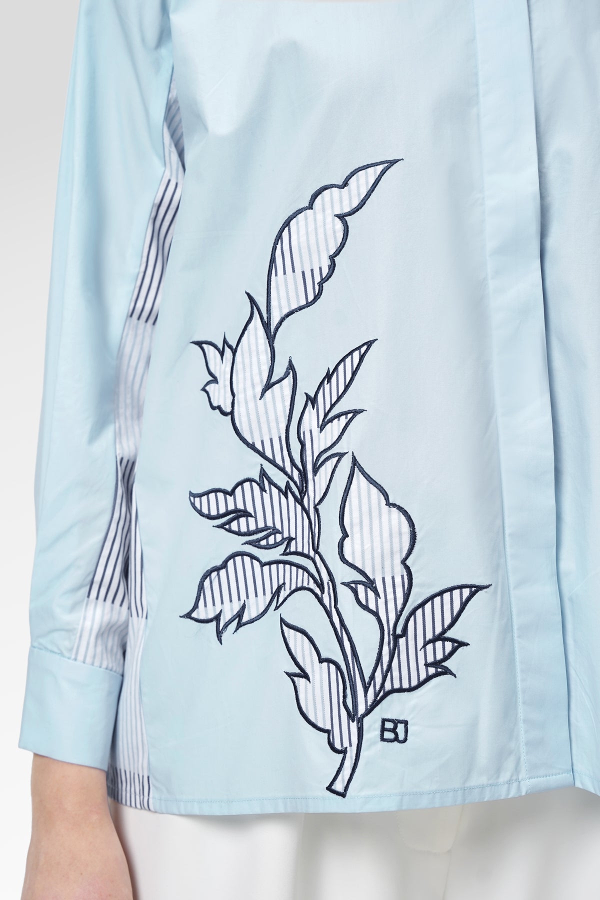 Brielle Embroidery Shirt - Sky Blue