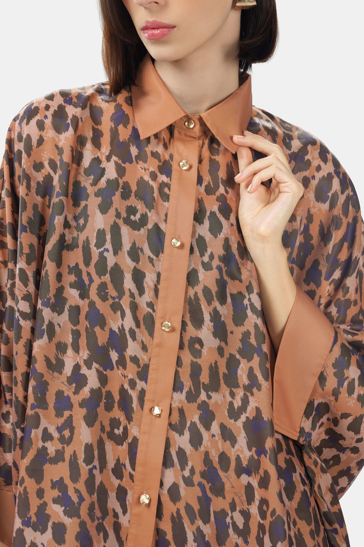 Call Of The Wild Batwing Shirt - Savanna