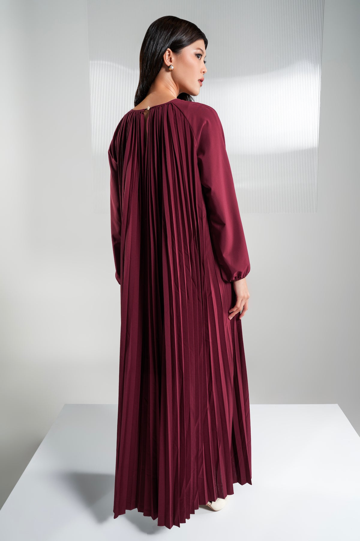 Charlotte Pleated Long Dress - Maroon Benang Jarum Charlotte Pleated Long Dress - Maroon Benang Jarum