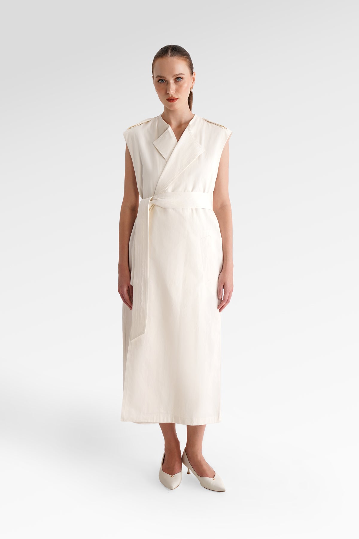 Clara Sleeveless Coat - White