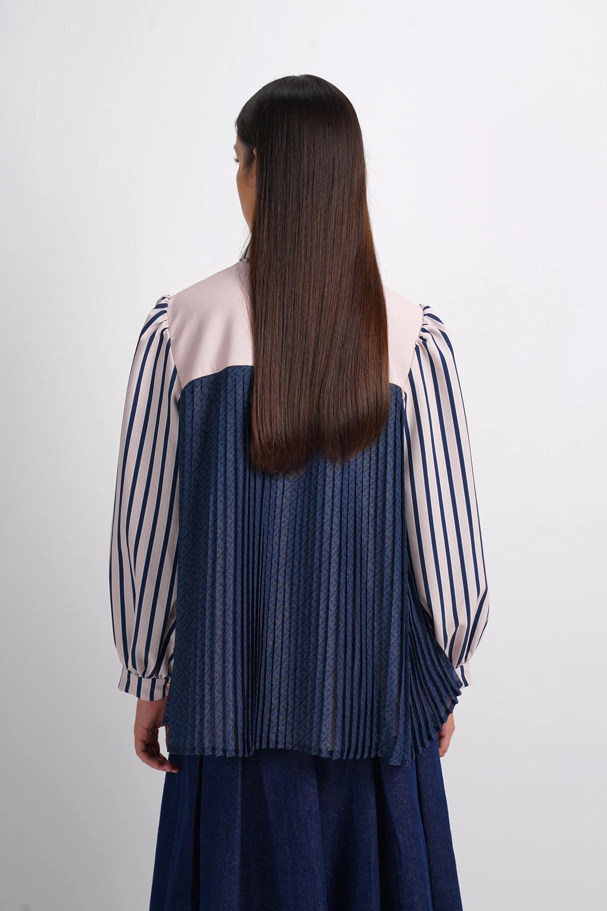 Dreamscape Back Pleated Lace Shirt - Malibu