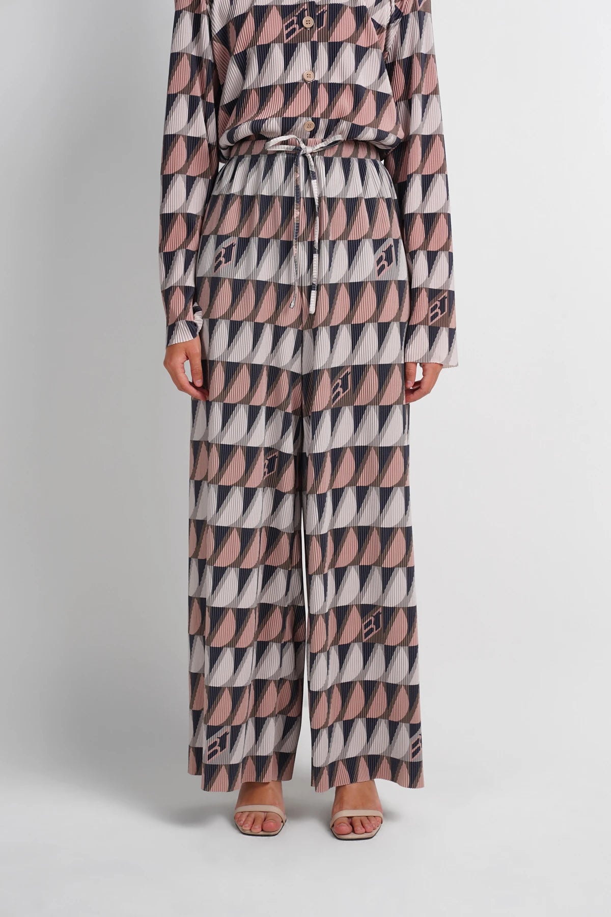 Dreamscape Basic Pleated Pants - Como