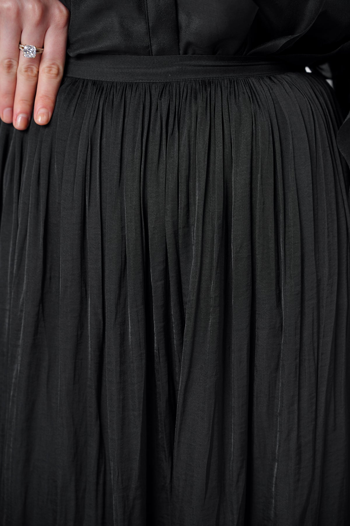 Denna Gather Skirt - Black