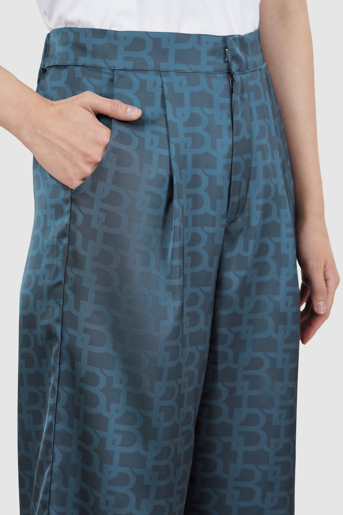 Eclora Satin Pants - Aconitum