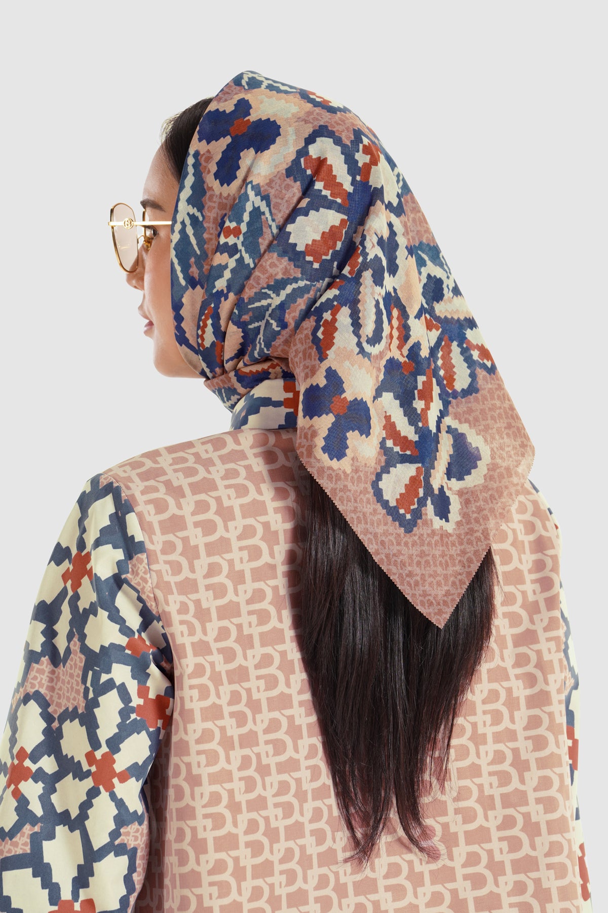 Eclora Scarf - Daylilies