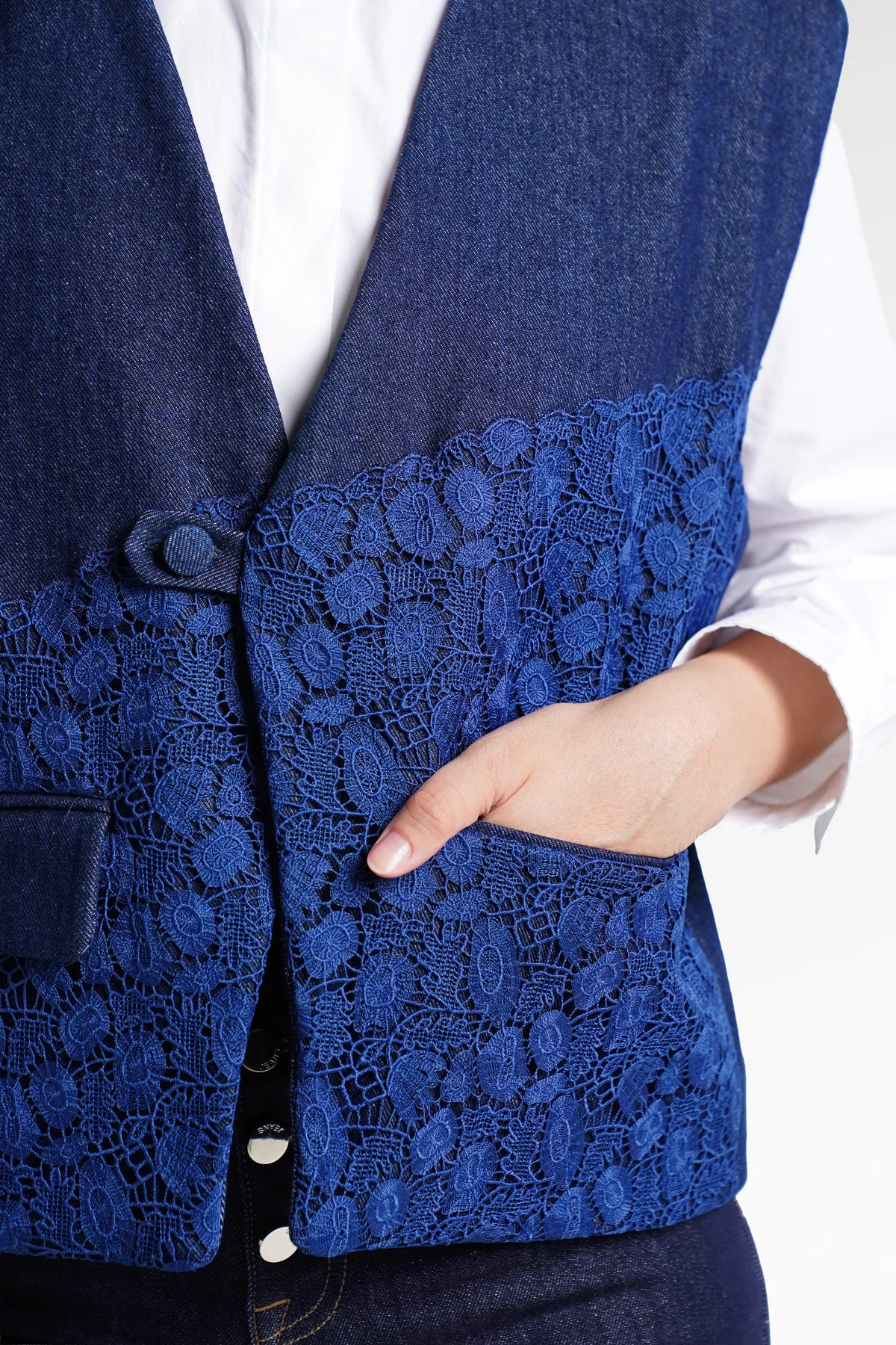 HBJ Embroidery Vest - Rintik Sendu