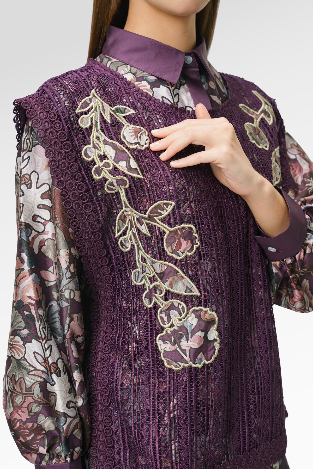 Liora Embroidery Set Vest - Purple