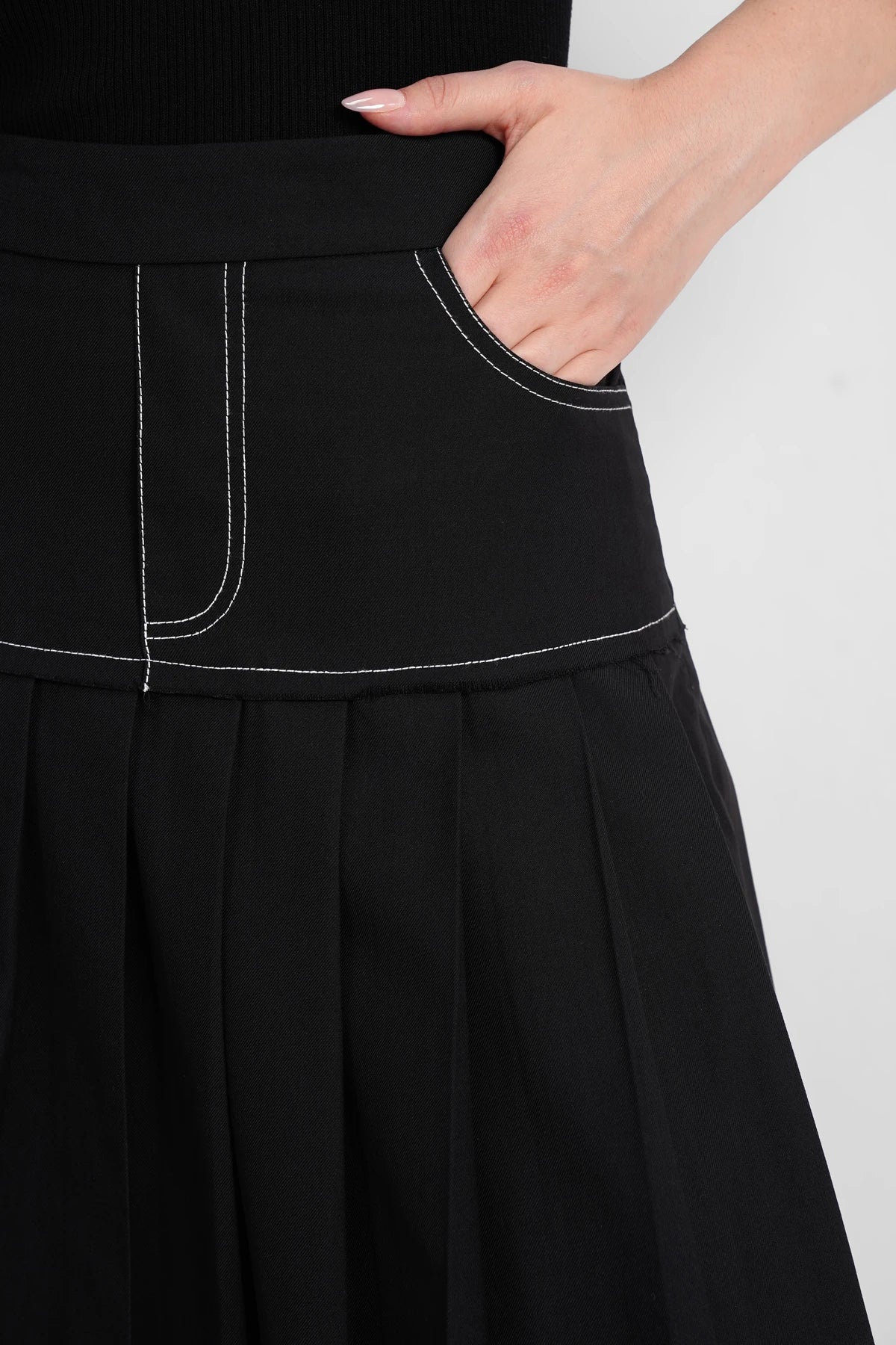 Louise Pleated Skirt - Black