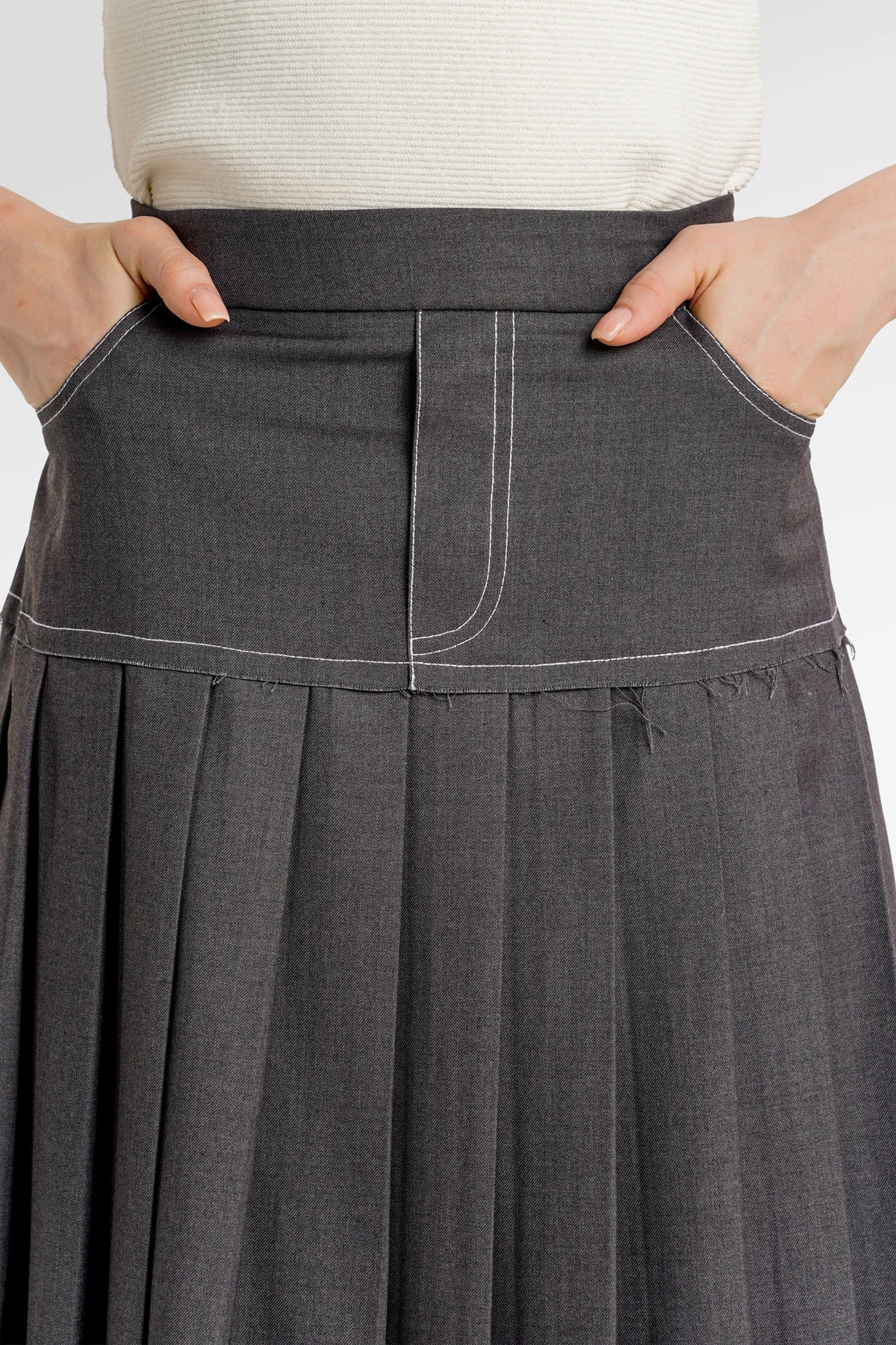 Louise Pleated Skirt - Gray
