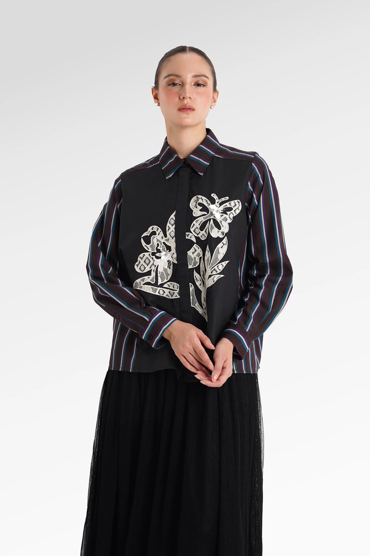 Metanoia Embroidery Shirt - Black