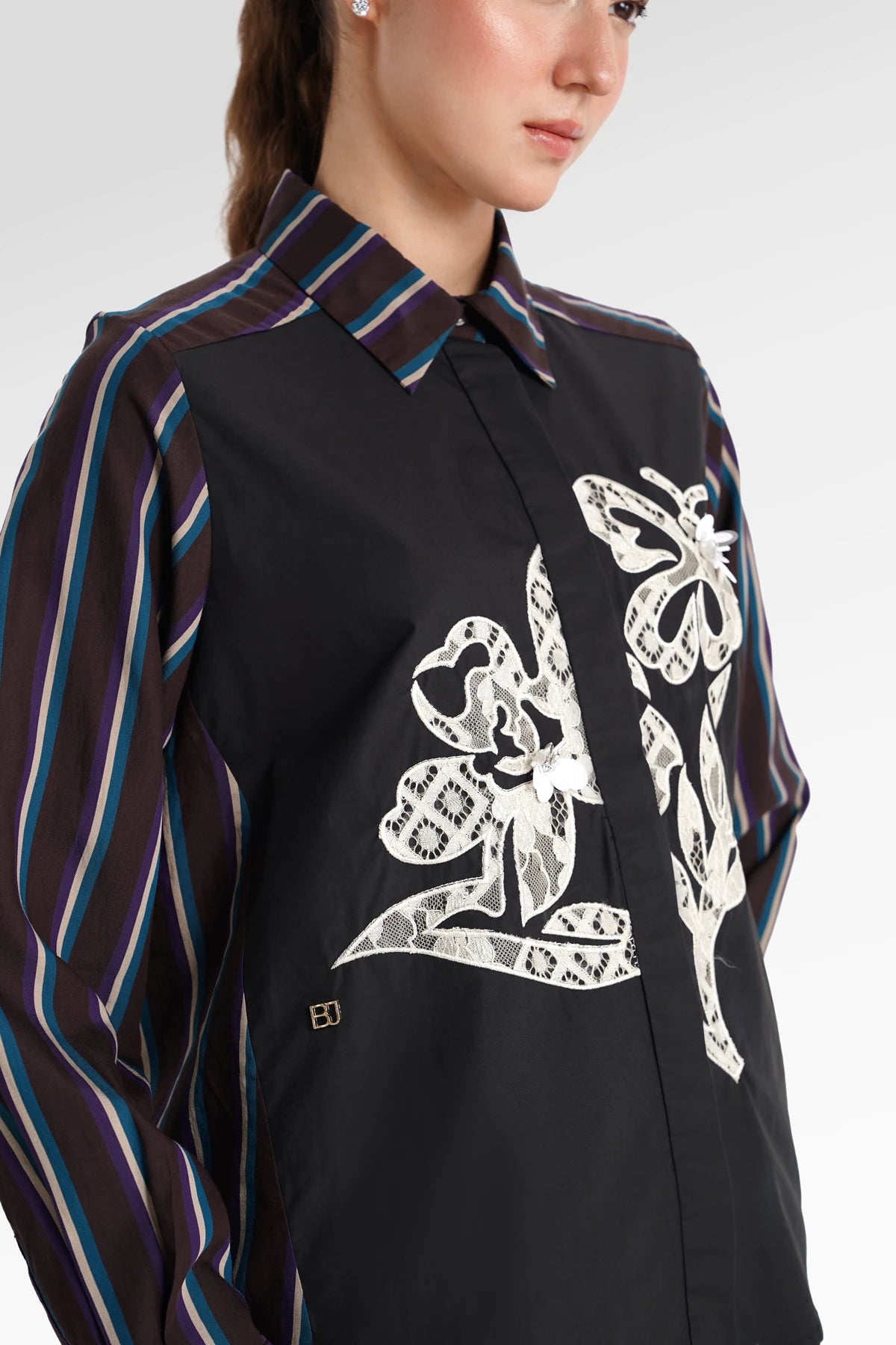Metanoia Embroidery Shirt - Black