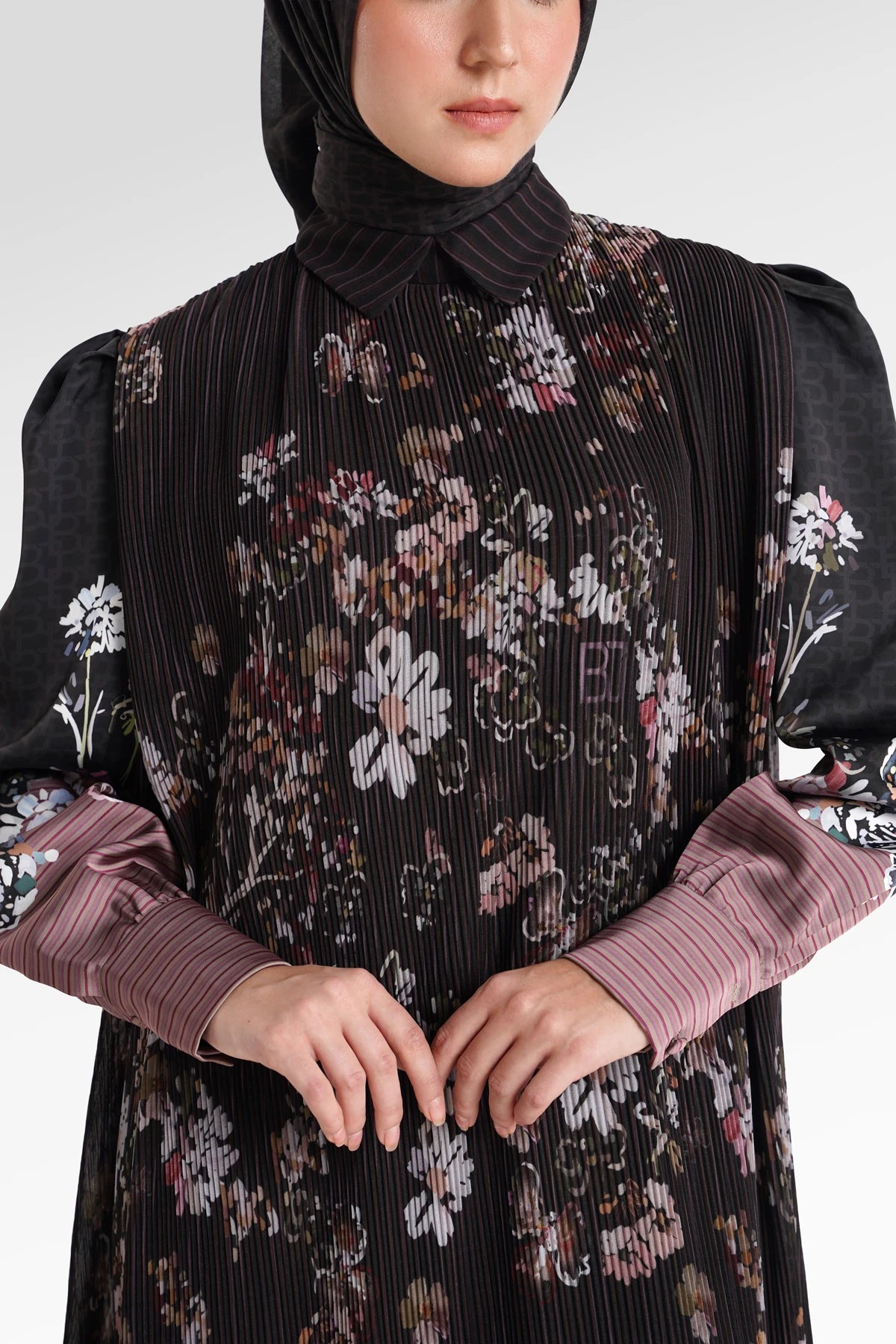 Metanoia Pleated Dress - Comma