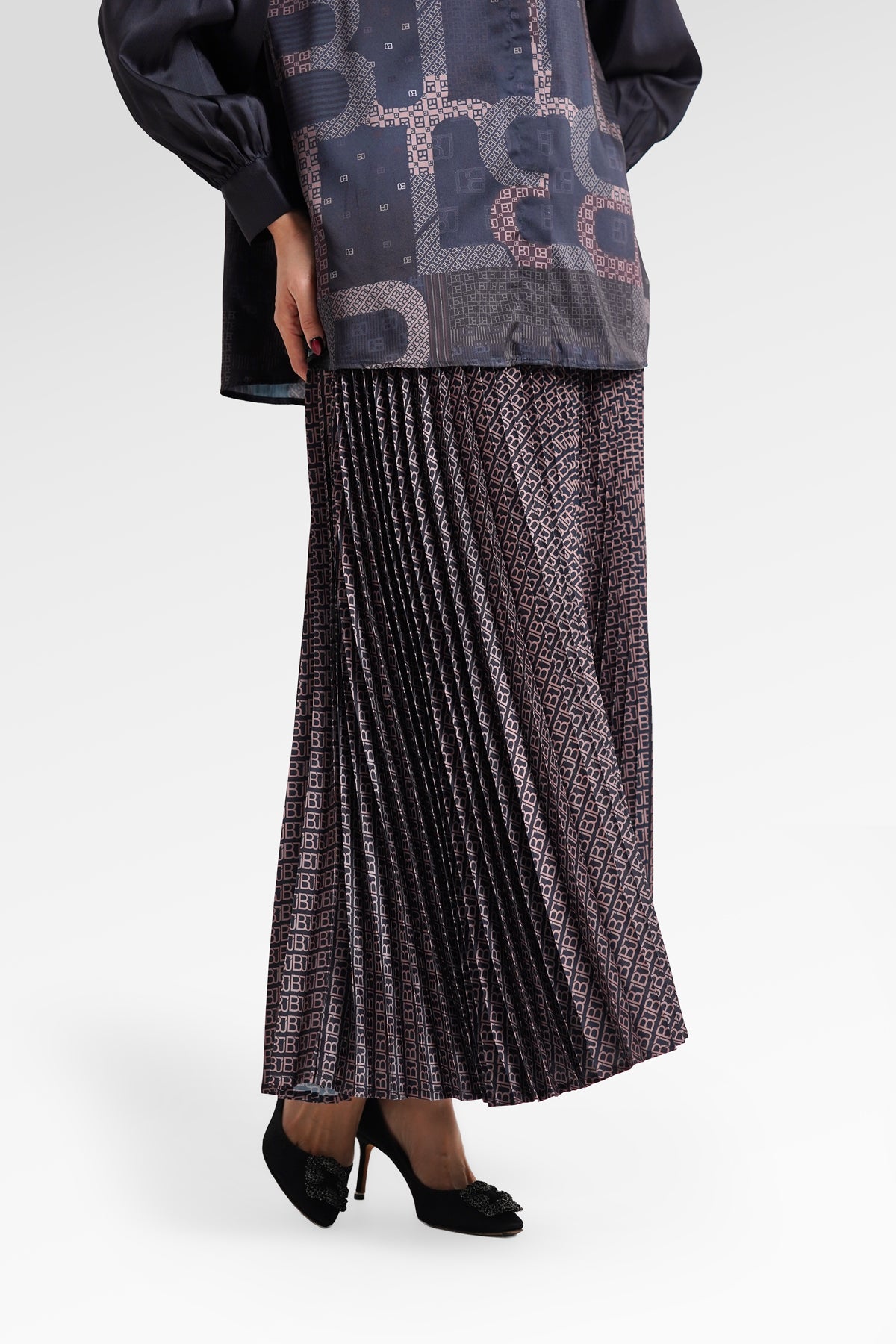 Mono Diagonal Pleated Skirt - Black Choco
