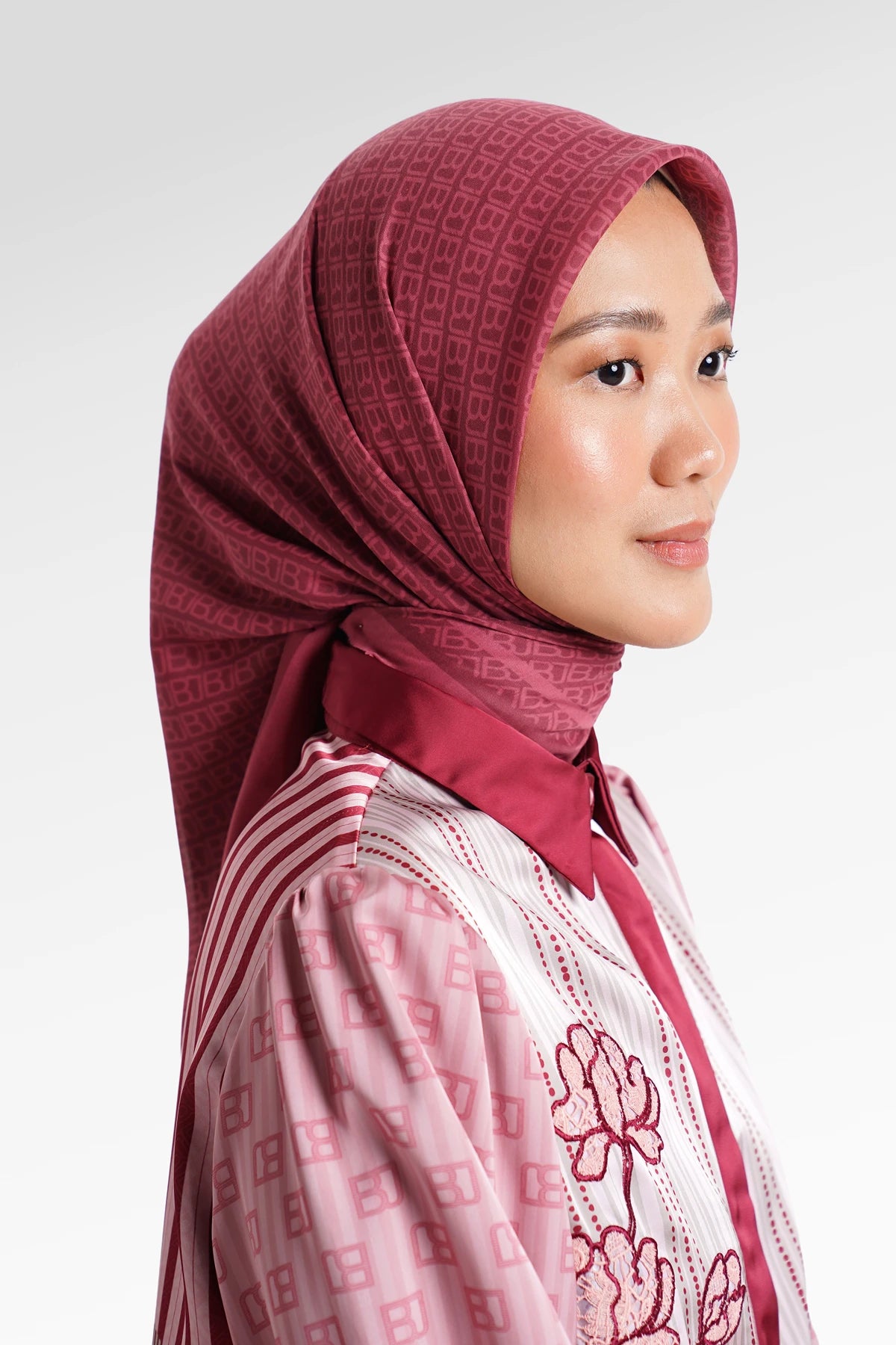 Mono Diagonal Scarf - Coral