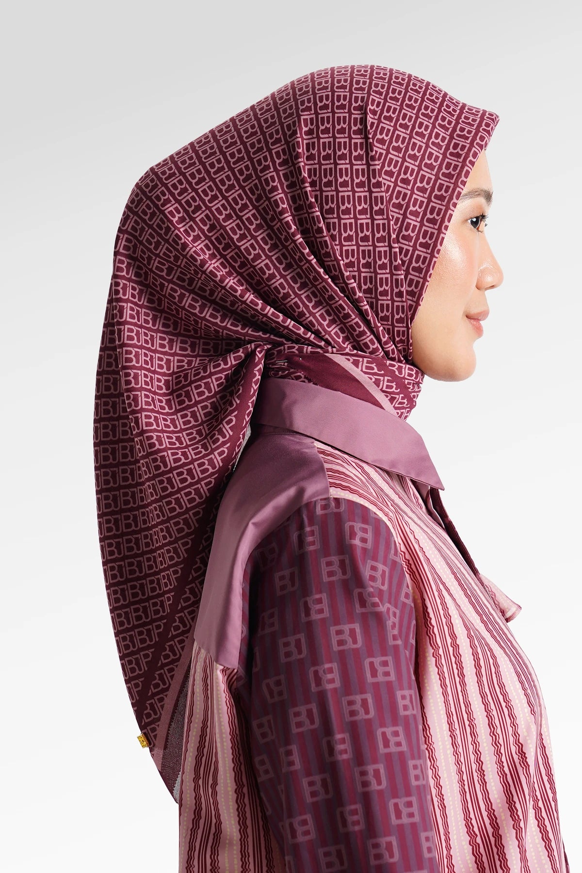 Mono Diagonal Scarf - Red Velvet