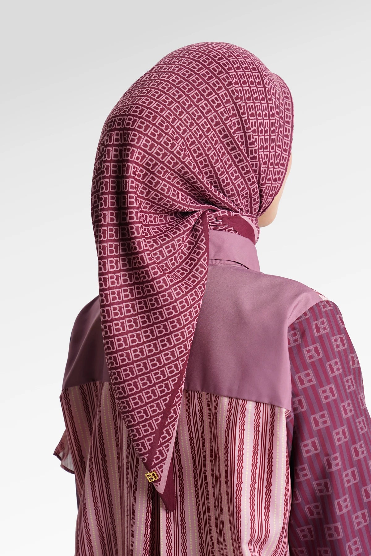 Mono Diagonal Scarf - Red Velvet
