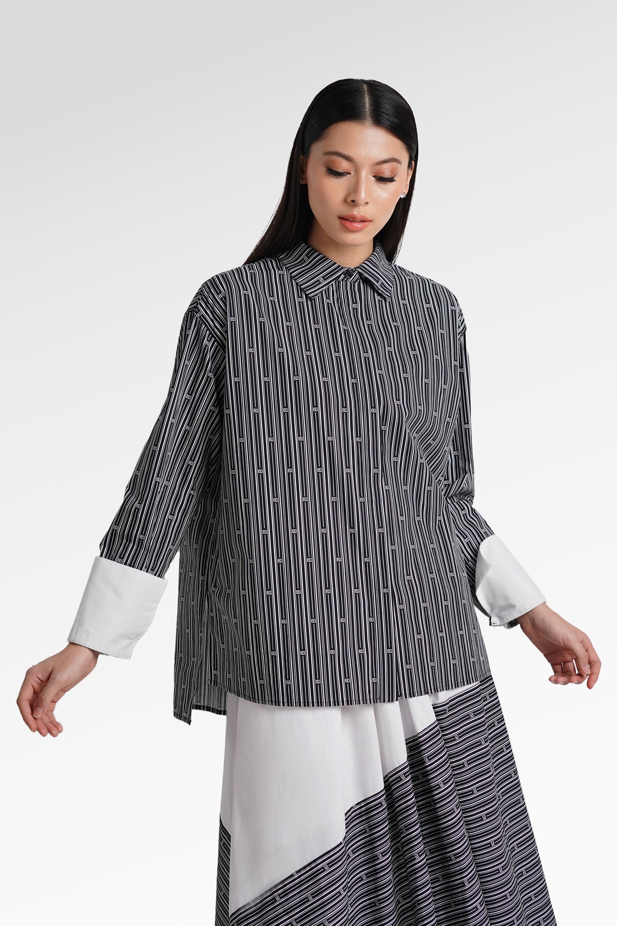 Mono Line Shirt - Oreo