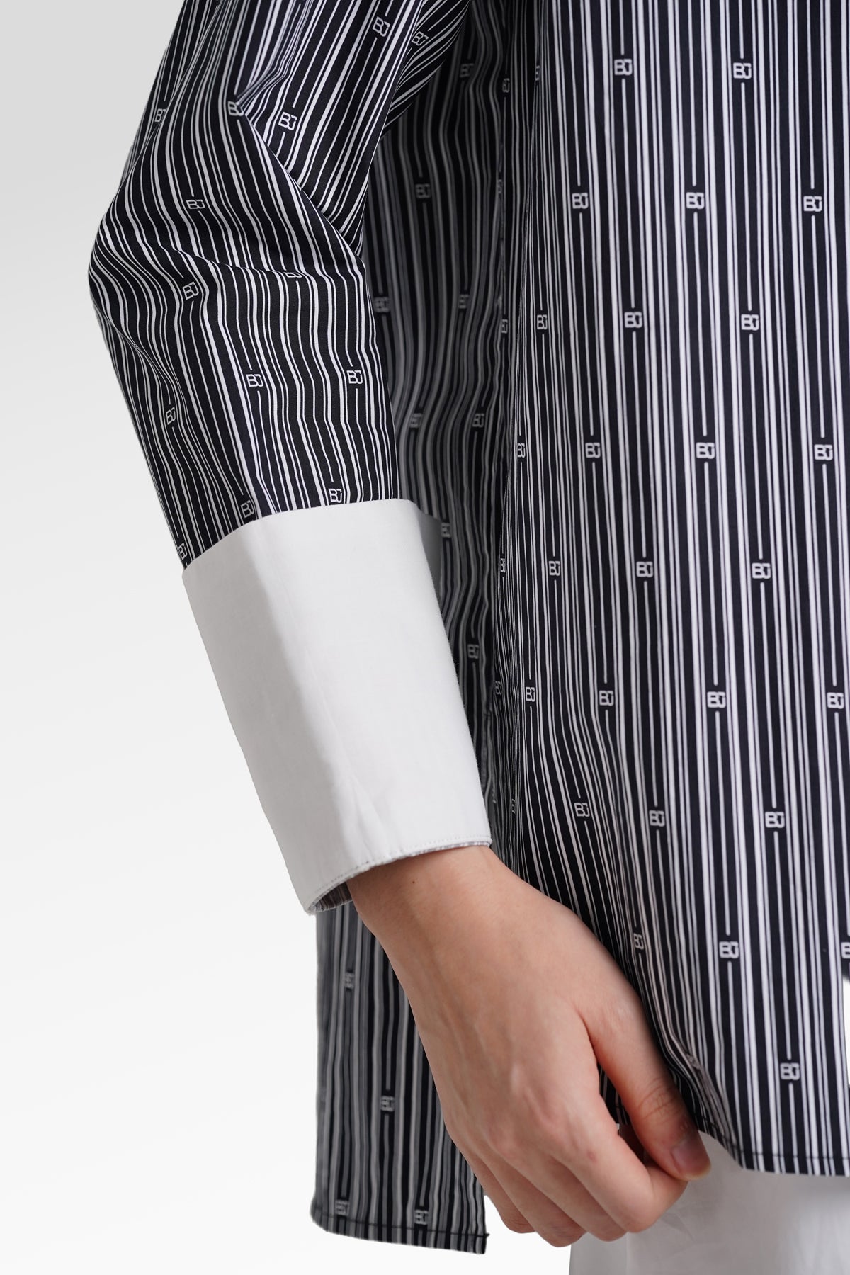 Mono Line Shirt - Oreo