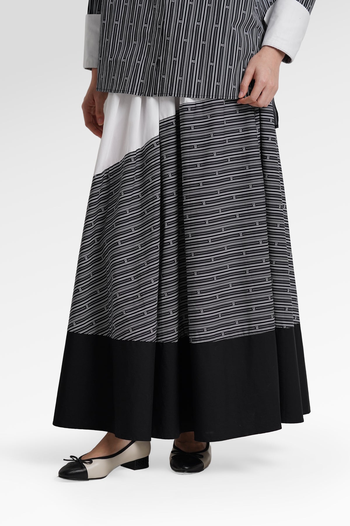 Mono Line Skirt - Oreo
