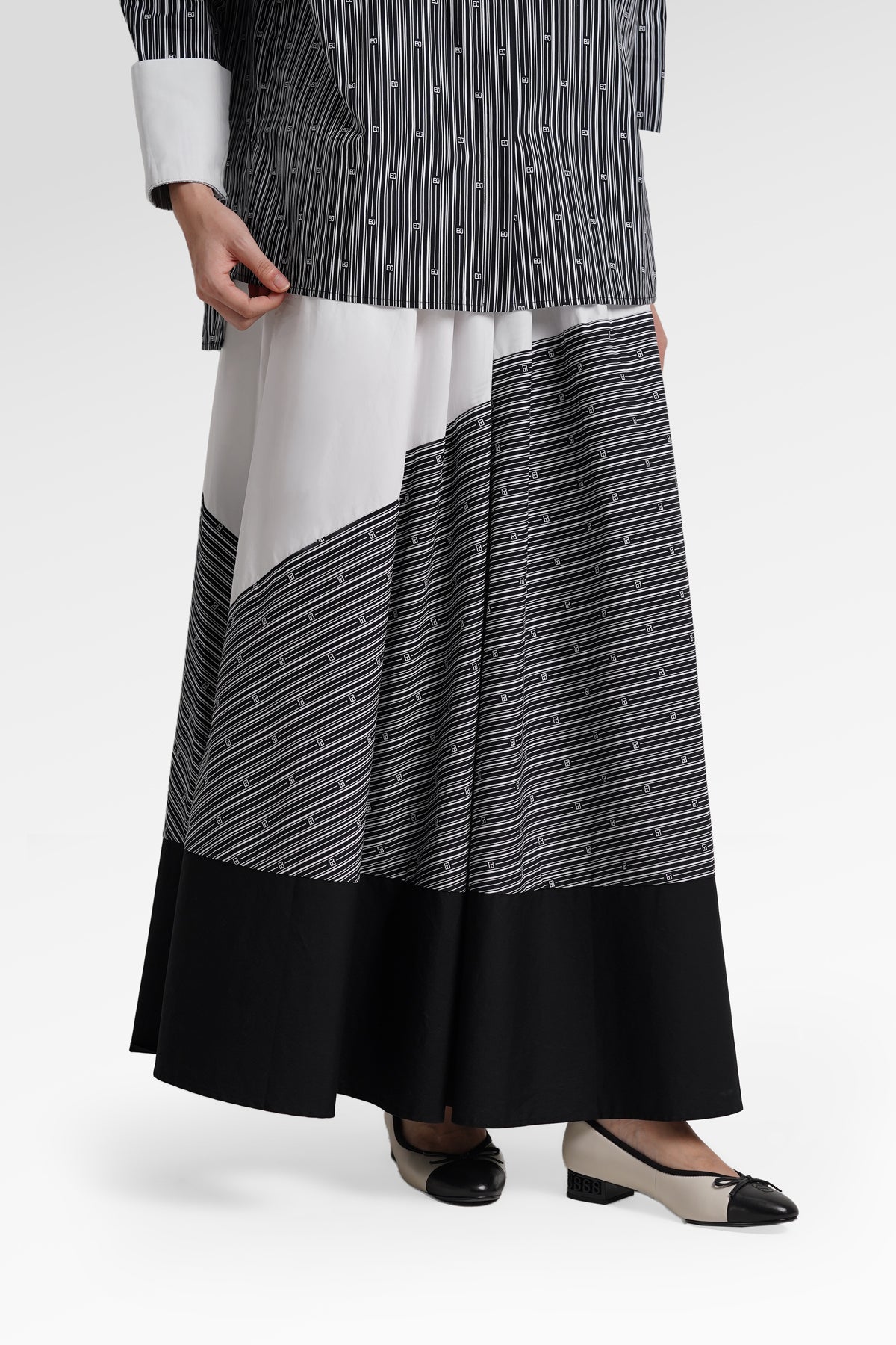 Mono Line Skirt - Oreo