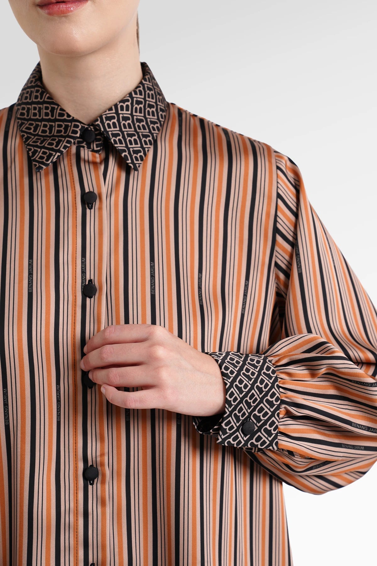Mono Line Satin Shirt - Black