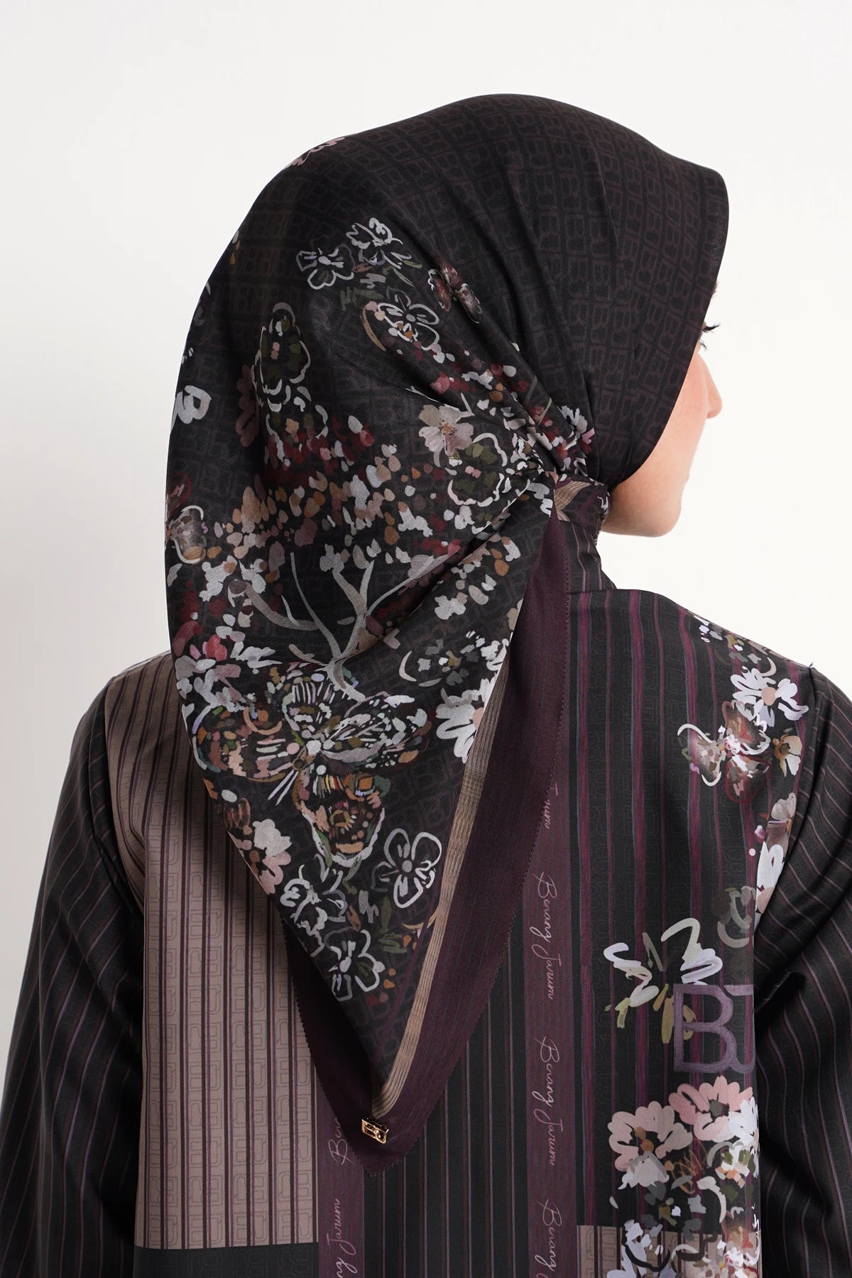 Metanoia Scarf - Comma
