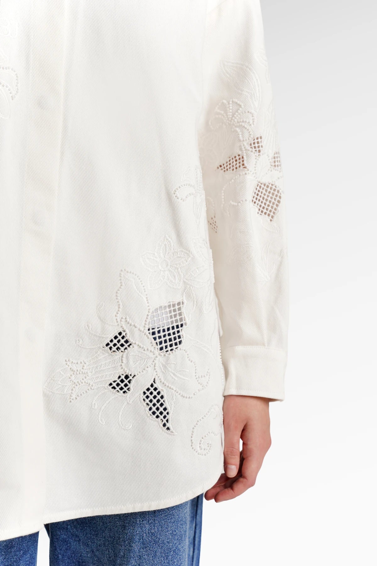 Mirelle Embroidery Blouse - Off White