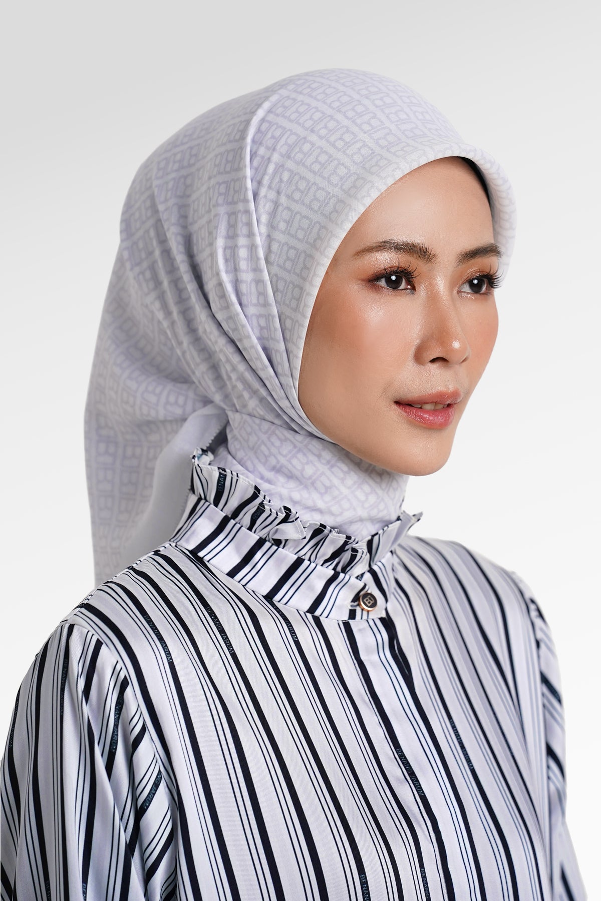Mono Diagonal Scarf - Cloud