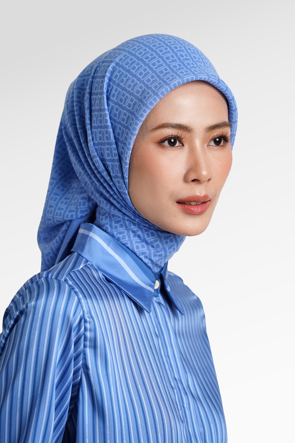 Mono Diagonal Scarf - Timeless Blue