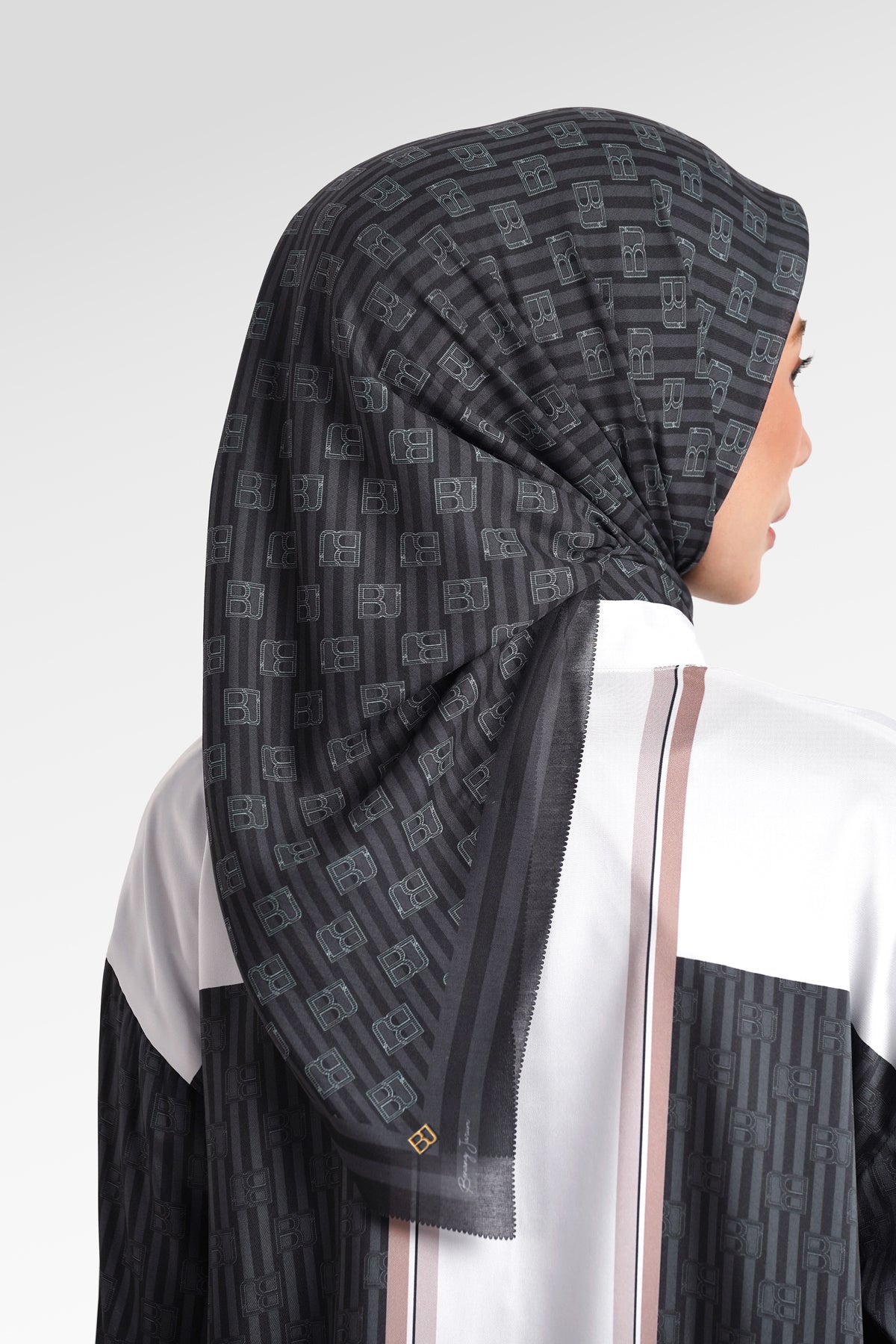 Mono Stripes Scarf - Cookies And Cream