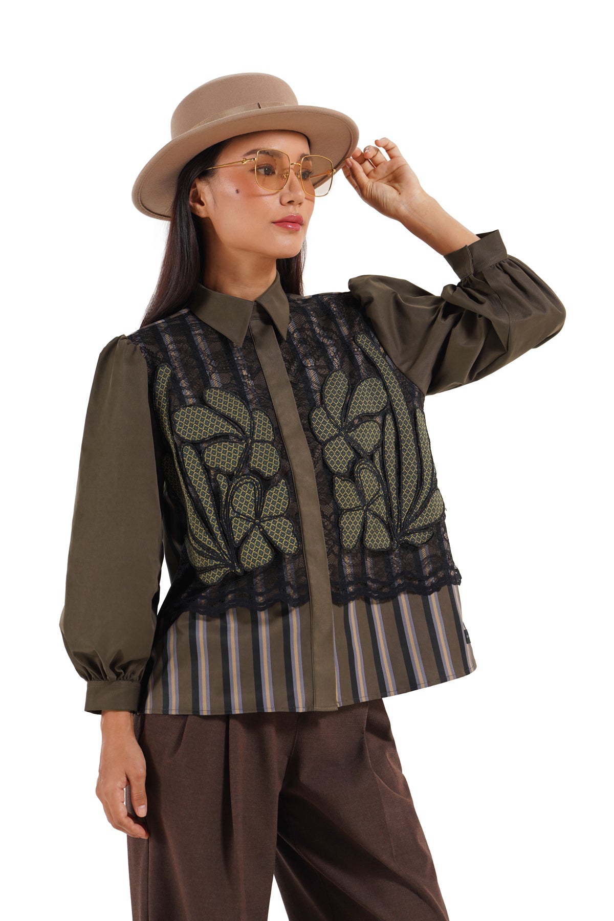 Noira Embroidery Shirt - Mousse