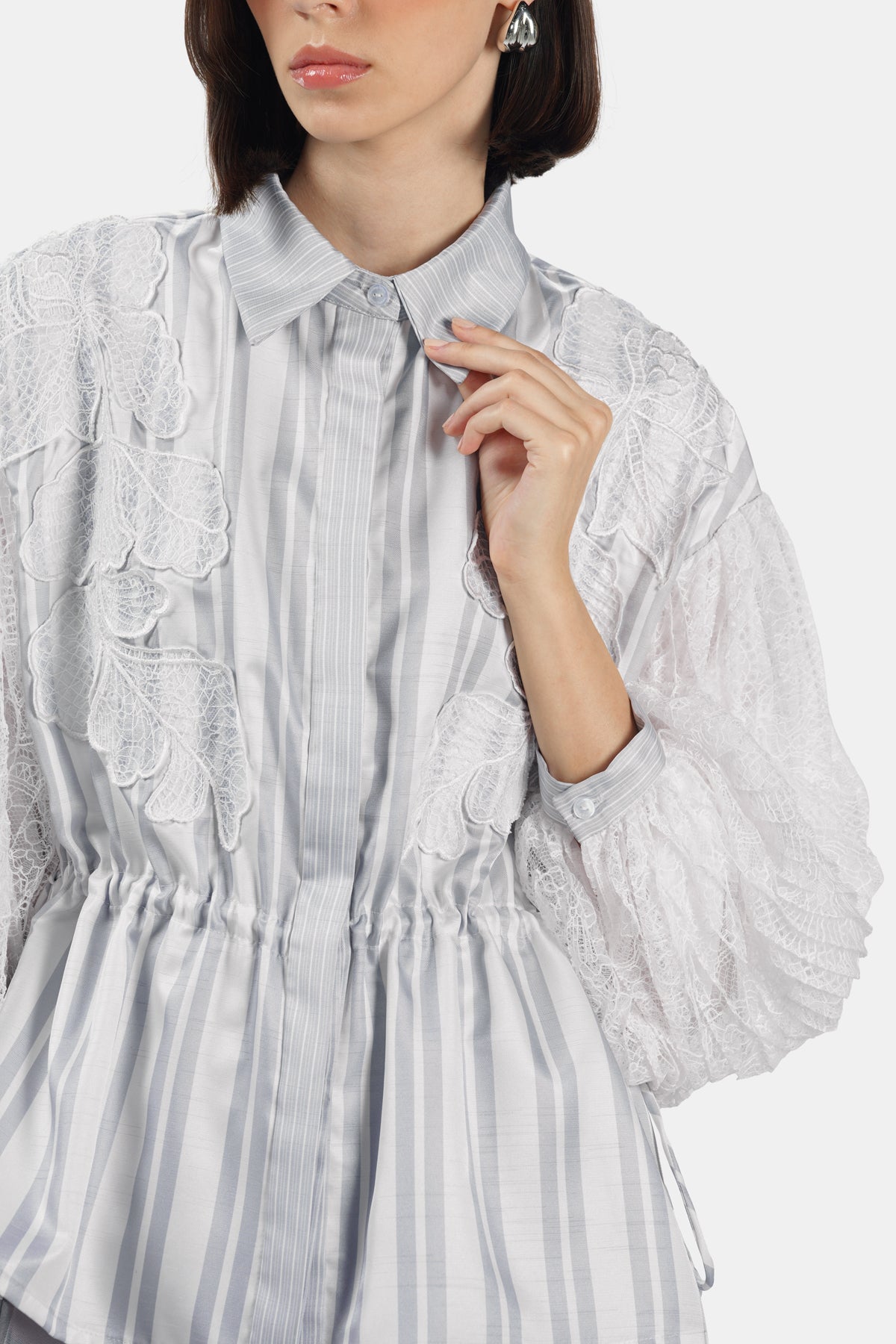 Rielle Embroidery Shirt - White
