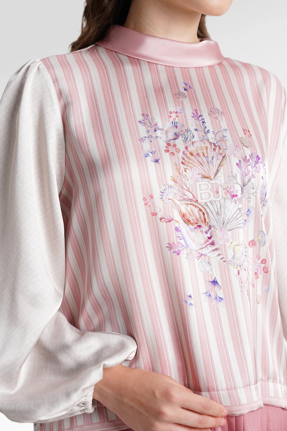Secret Of The Sea Puff Blouse - Jellyfish