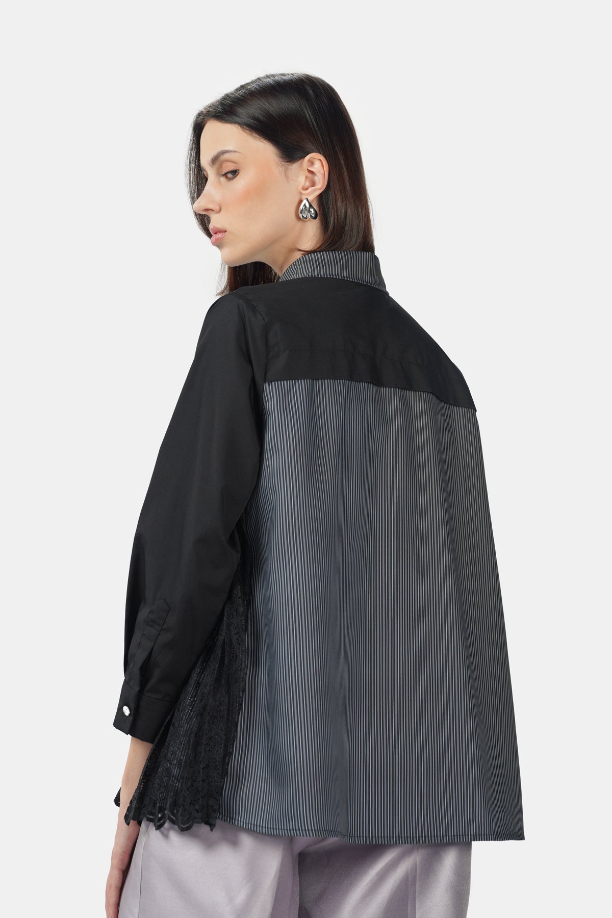 Seara Embroidery Shirt - Black