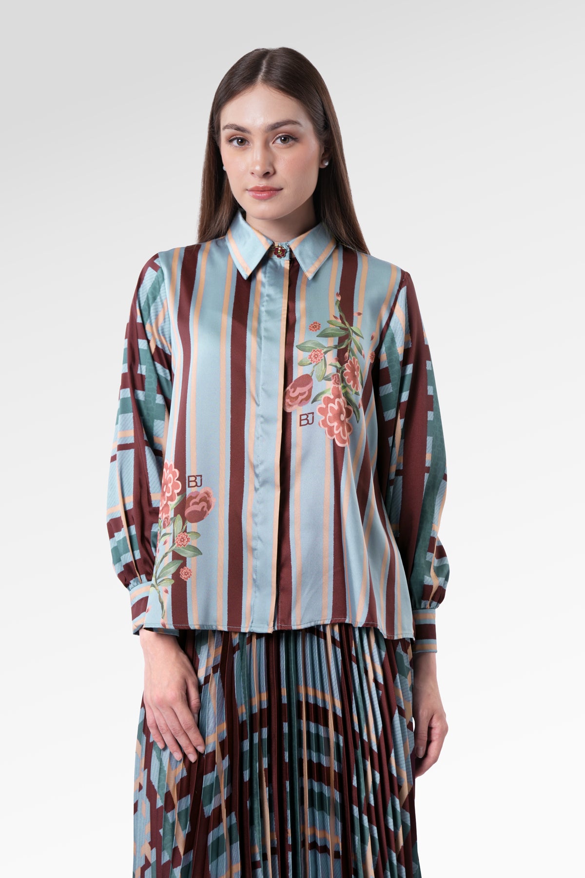 Selena Crop Shirt - Navy Peony