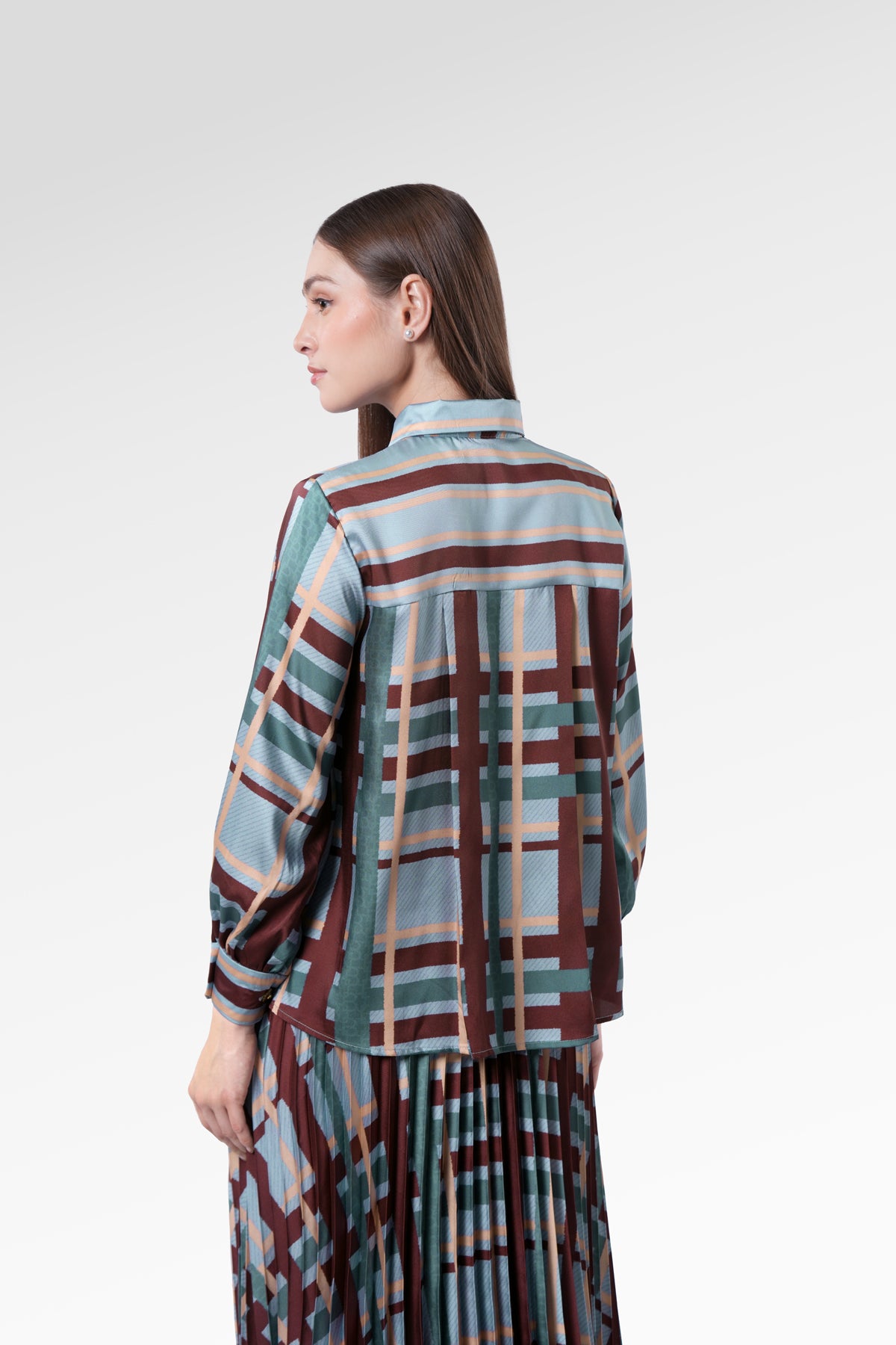 Selena Crop Shirt - Navy Peony