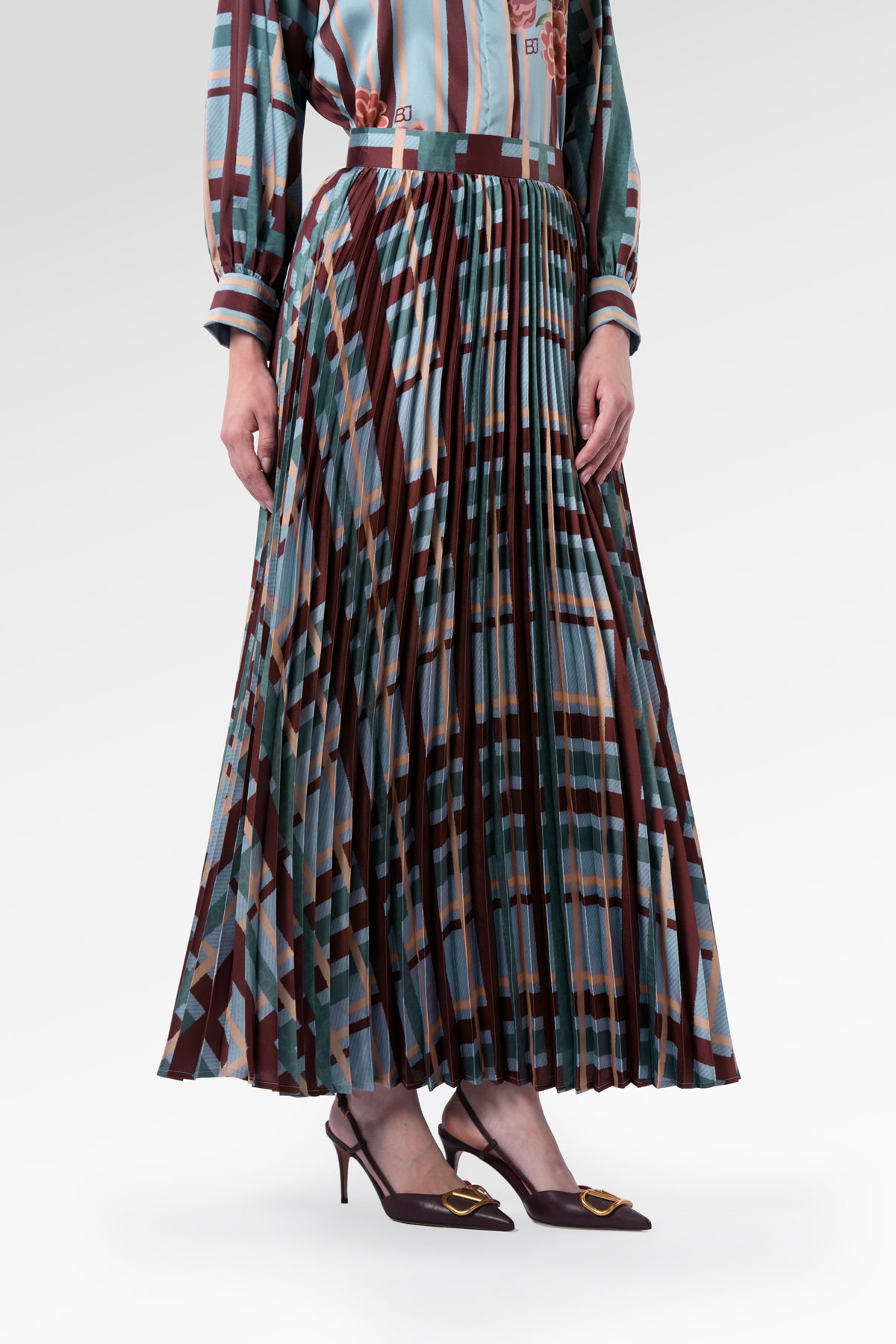 Selena Pleated Skirt - Navy Peony