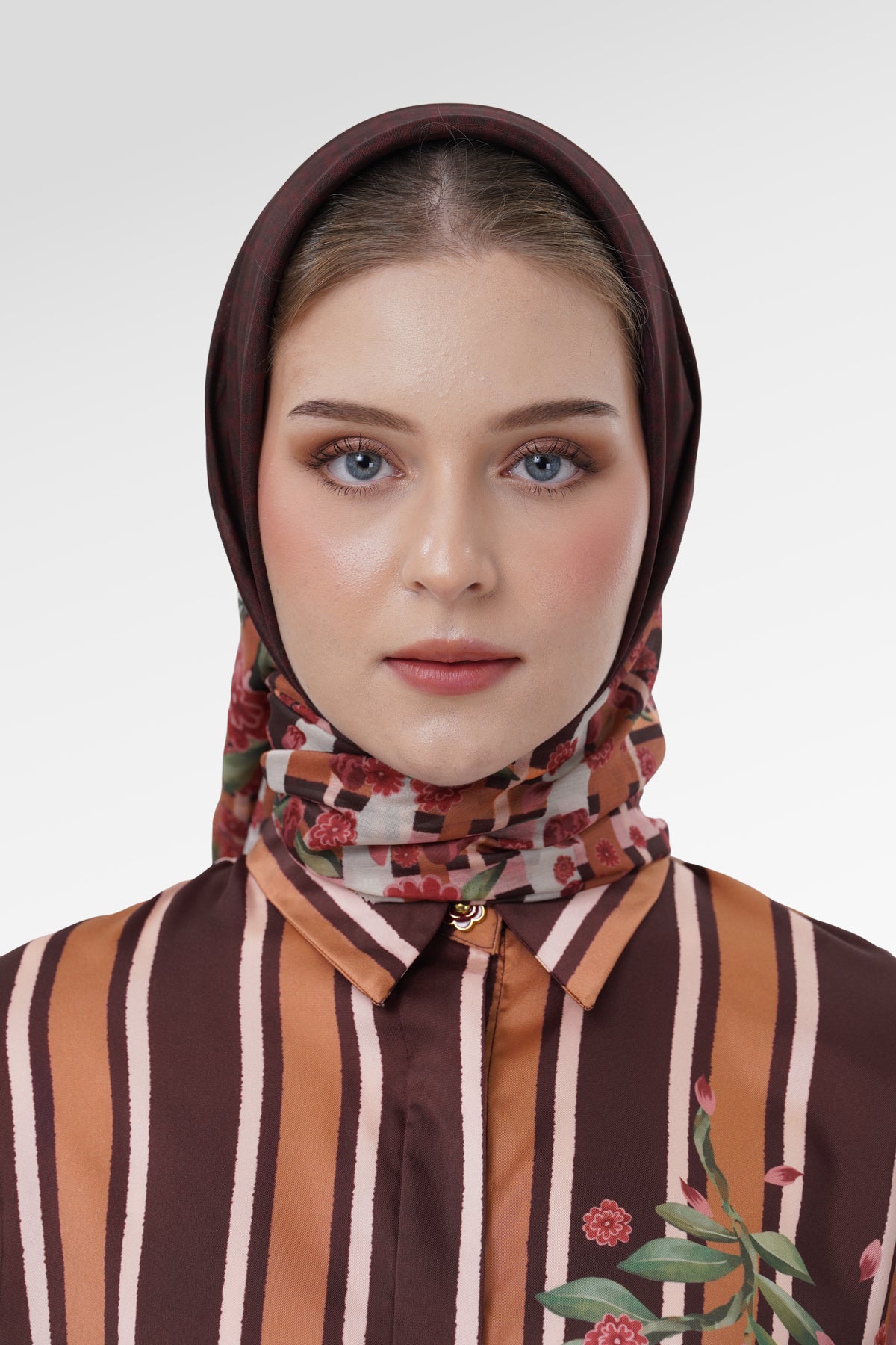 Selena Scarf - Ferrara
